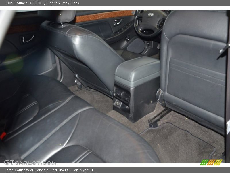 Bright Silver / Black 2005 Hyundai XG350 L