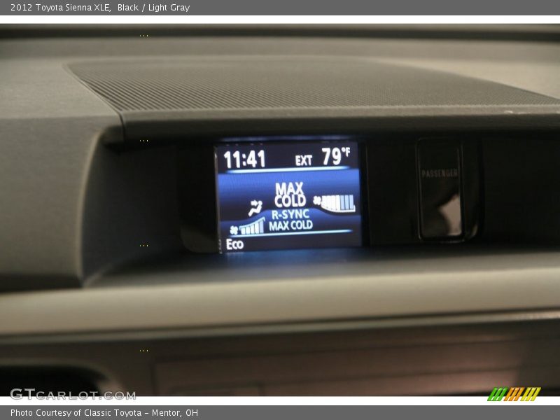 Black / Light Gray 2012 Toyota Sienna XLE