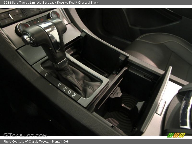 Bordeaux Reserve Red / Charcoal Black 2011 Ford Taurus Limited