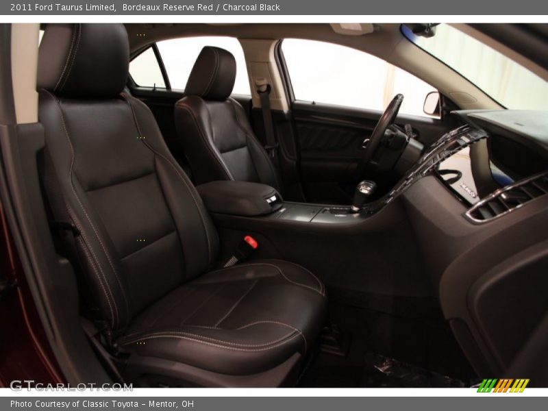 Bordeaux Reserve Red / Charcoal Black 2011 Ford Taurus Limited