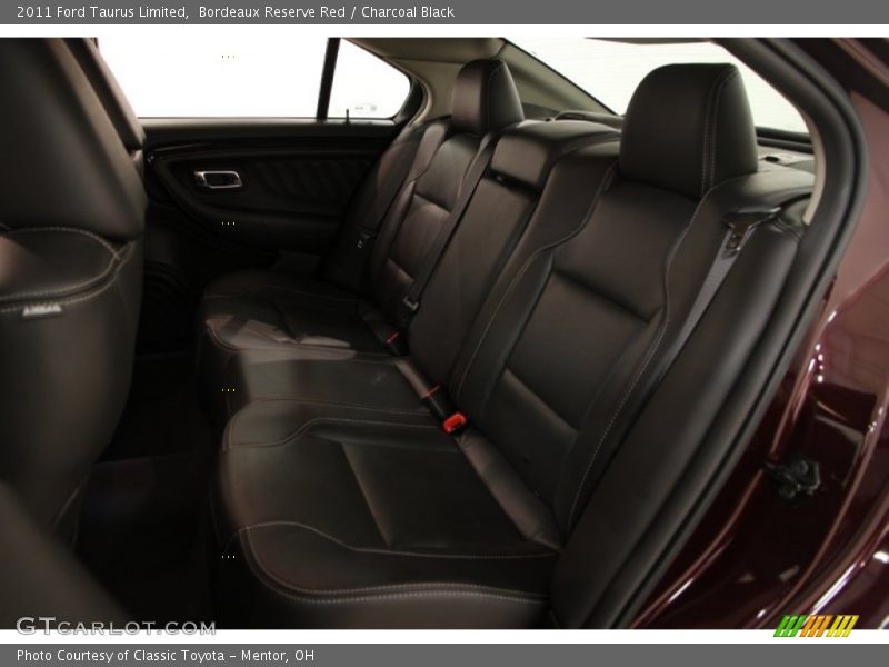 Bordeaux Reserve Red / Charcoal Black 2011 Ford Taurus Limited