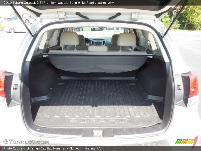 Satin White Pearl / Warm Ivory 2010 Subaru Outback 2.5i Premium Wagon