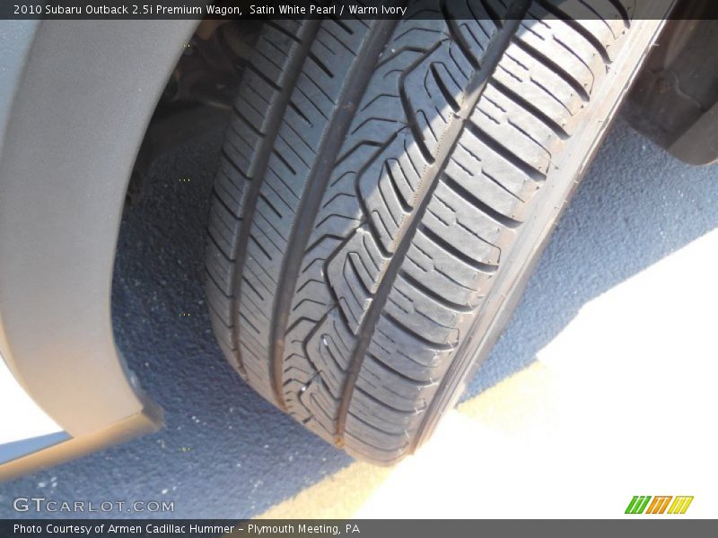 Satin White Pearl / Warm Ivory 2010 Subaru Outback 2.5i Premium Wagon