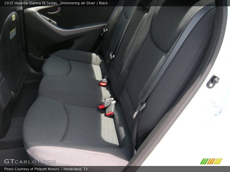Shimmering Air Silver / Black 2015 Hyundai Elantra SE Sedan