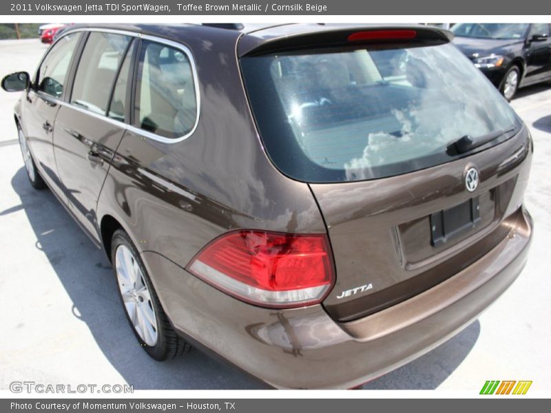 Toffee Brown Metallic / Cornsilk Beige 2011 Volkswagen Jetta TDI SportWagen