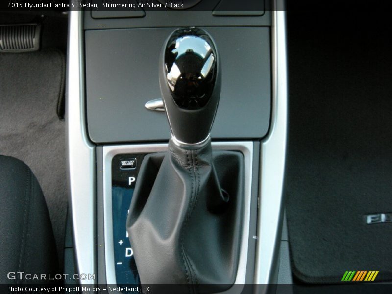 Shimmering Air Silver / Black 2015 Hyundai Elantra SE Sedan