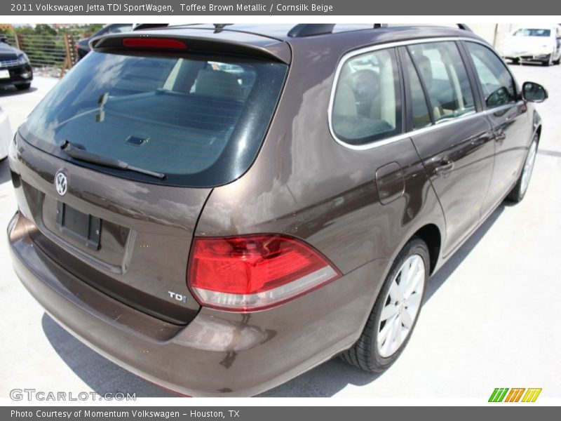 Toffee Brown Metallic / Cornsilk Beige 2011 Volkswagen Jetta TDI SportWagen