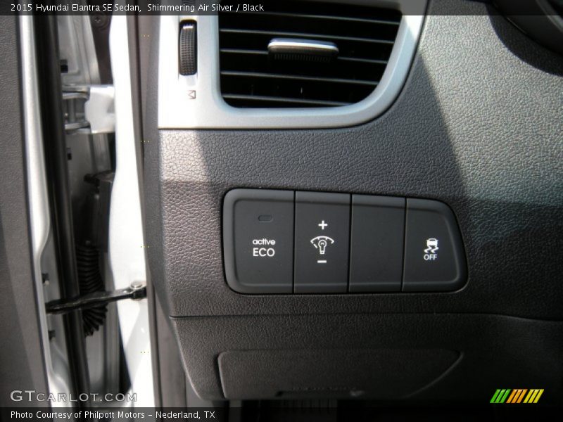 Shimmering Air Silver / Black 2015 Hyundai Elantra SE Sedan