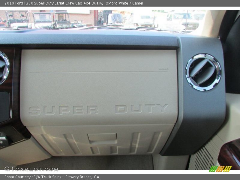 Oxford White / Camel 2010 Ford F350 Super Duty Lariat Crew Cab 4x4 Dually