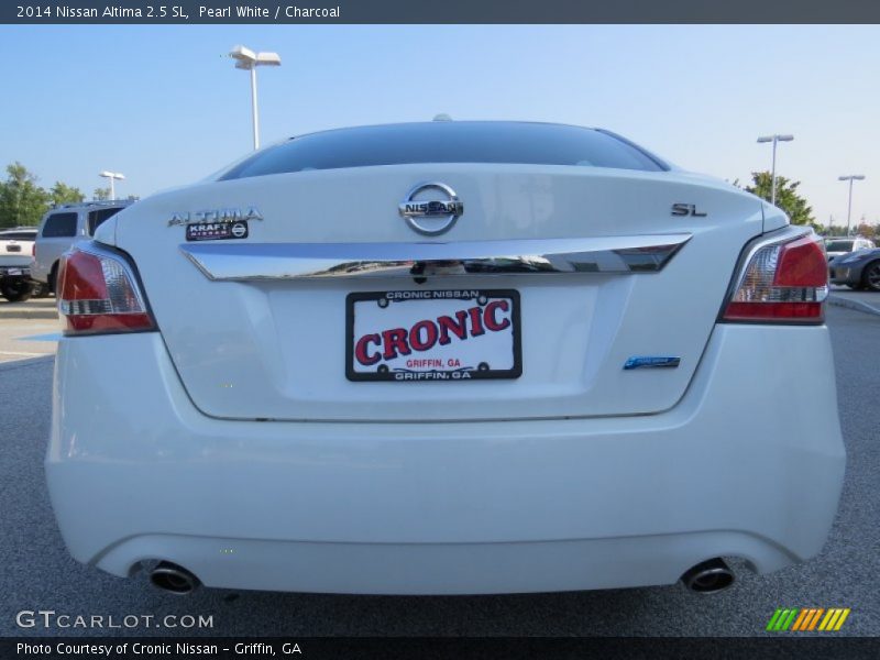 Pearl White / Charcoal 2014 Nissan Altima 2.5 SL