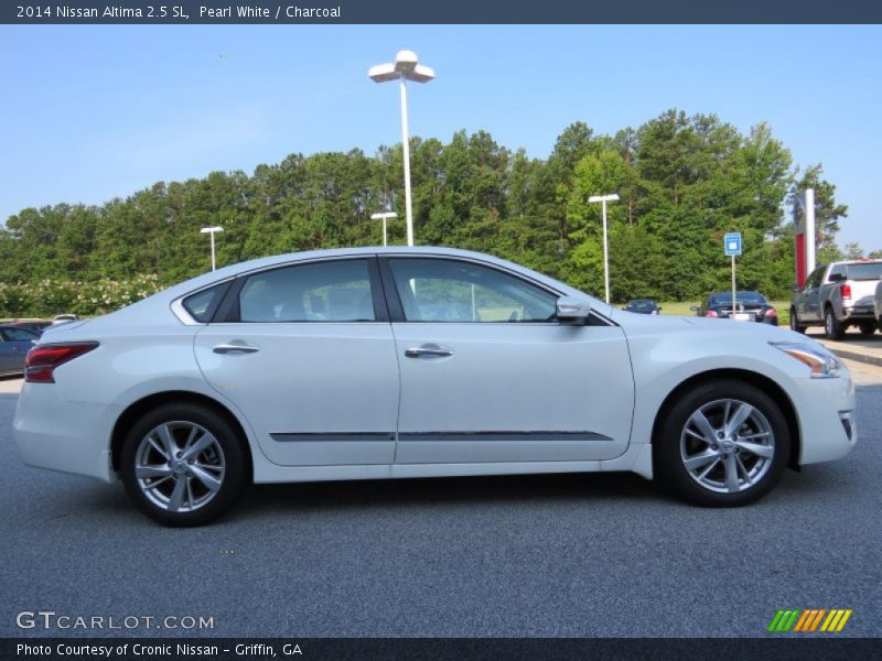 Pearl White / Charcoal 2014 Nissan Altima 2.5 SL
