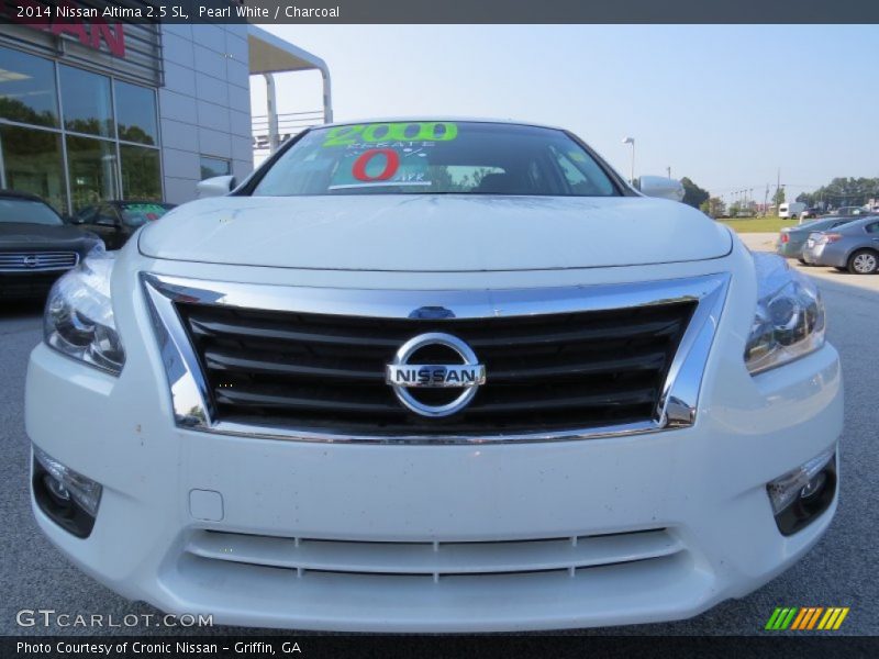 Pearl White / Charcoal 2014 Nissan Altima 2.5 SL