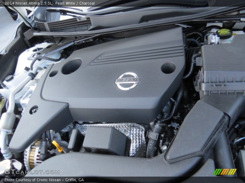 Pearl White / Charcoal 2014 Nissan Altima 2.5 SL