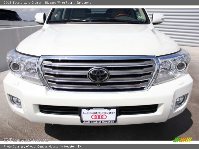 Blizzard White Pearl / Sandstone 2013 Toyota Land Cruiser