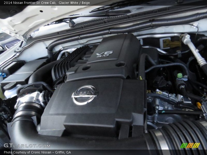 Glacier White / Beige 2014 Nissan Frontier SV Crew Cab