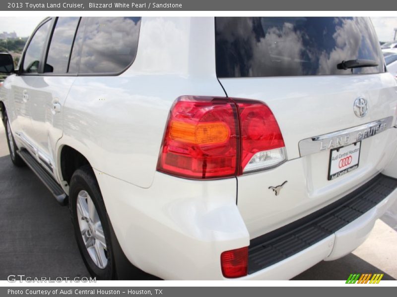 Blizzard White Pearl / Sandstone 2013 Toyota Land Cruiser