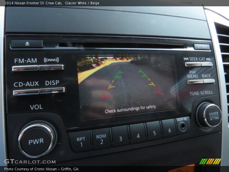 Glacier White / Beige 2014 Nissan Frontier SV Crew Cab