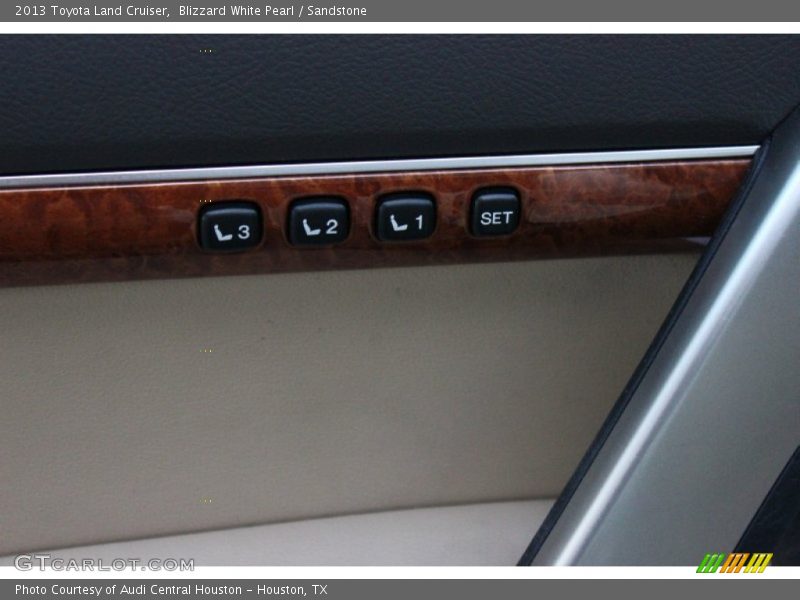 Blizzard White Pearl / Sandstone 2013 Toyota Land Cruiser