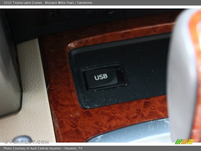 Blizzard White Pearl / Sandstone 2013 Toyota Land Cruiser