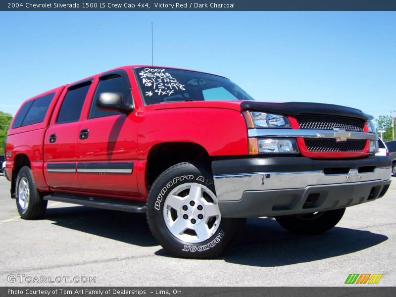 Victory Red / Dark Charcoal 2004 Chevrolet Silverado 1500 LS Crew Cab 4x4