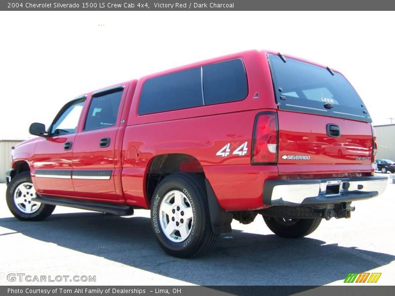 Victory Red / Dark Charcoal 2004 Chevrolet Silverado 1500 LS Crew Cab 4x4