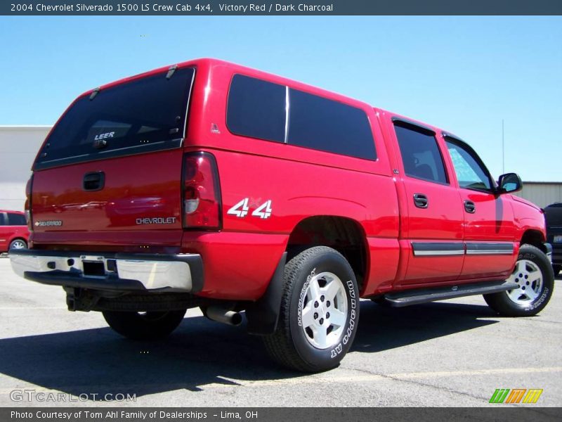 Victory Red / Dark Charcoal 2004 Chevrolet Silverado 1500 LS Crew Cab 4x4