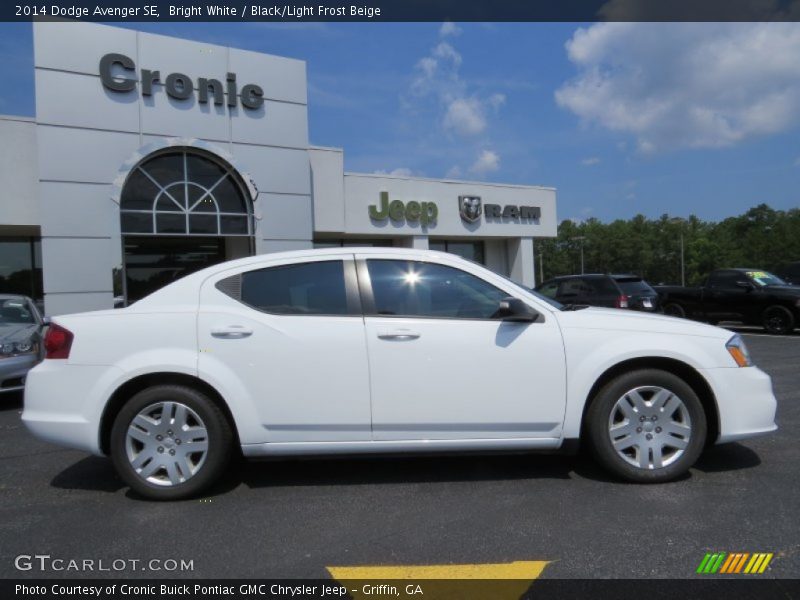 Bright White / Black/Light Frost Beige 2014 Dodge Avenger SE