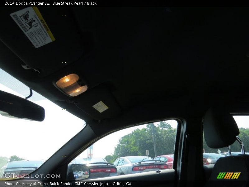 Blue Streak Pearl / Black 2014 Dodge Avenger SE