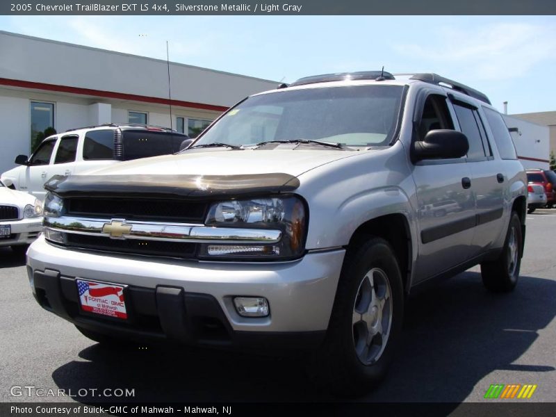 Silverstone Metallic / Light Gray 2005 Chevrolet TrailBlazer EXT LS 4x4