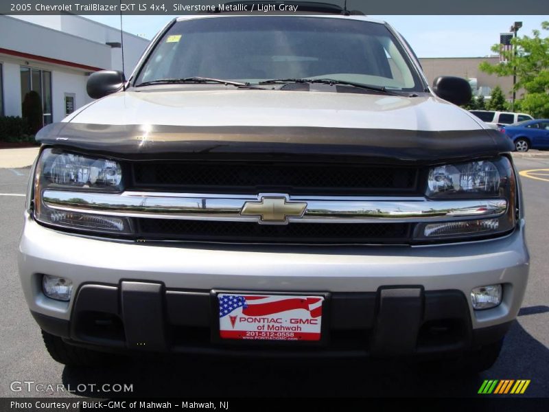 Silverstone Metallic / Light Gray 2005 Chevrolet TrailBlazer EXT LS 4x4