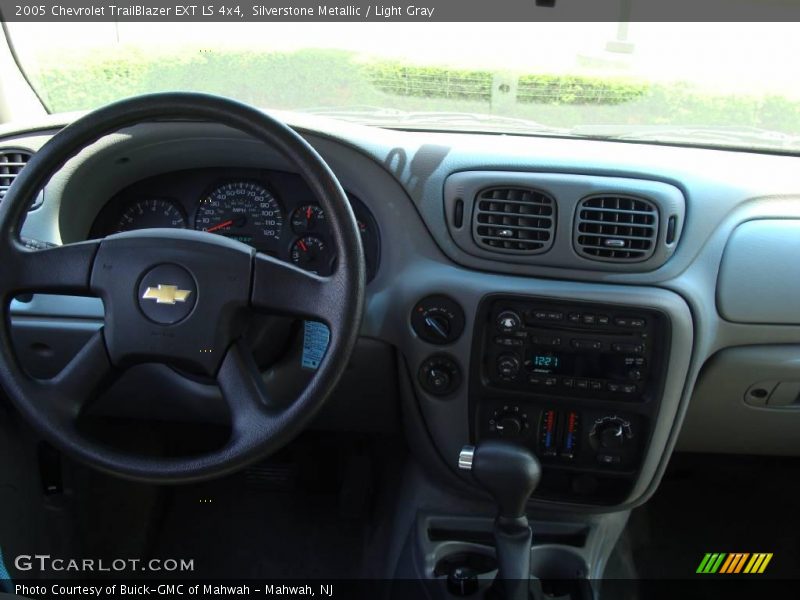 Silverstone Metallic / Light Gray 2005 Chevrolet TrailBlazer EXT LS 4x4