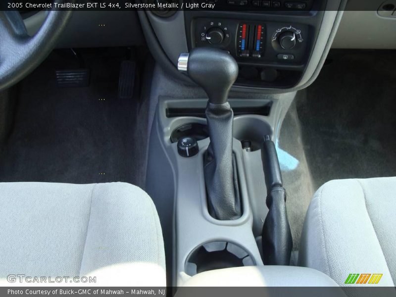 Silverstone Metallic / Light Gray 2005 Chevrolet TrailBlazer EXT LS 4x4