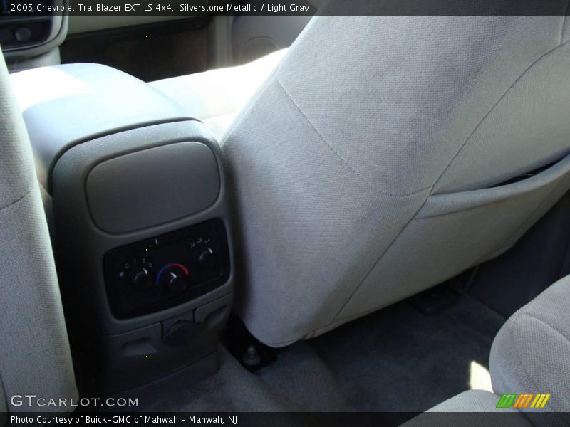 Silverstone Metallic / Light Gray 2005 Chevrolet TrailBlazer EXT LS 4x4