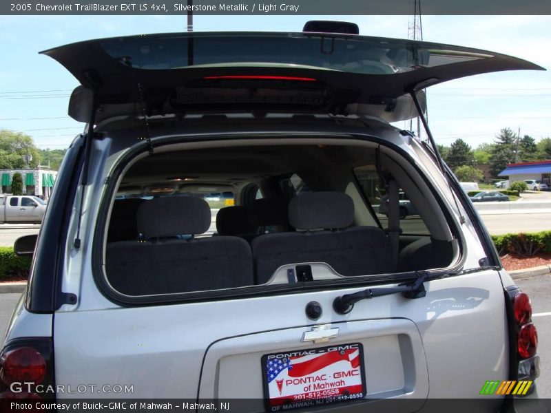 Silverstone Metallic / Light Gray 2005 Chevrolet TrailBlazer EXT LS 4x4
