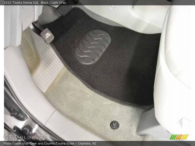Black / Light Gray 2013 Toyota Sienna XLE
