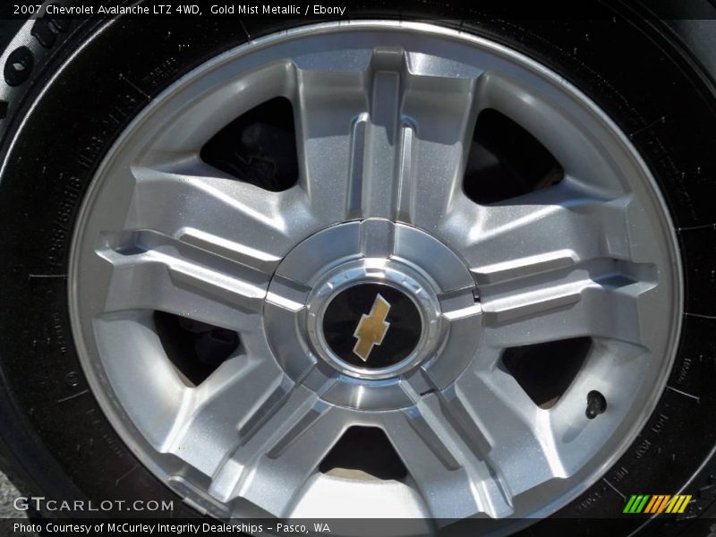 Gold Mist Metallic / Ebony 2007 Chevrolet Avalanche LTZ 4WD