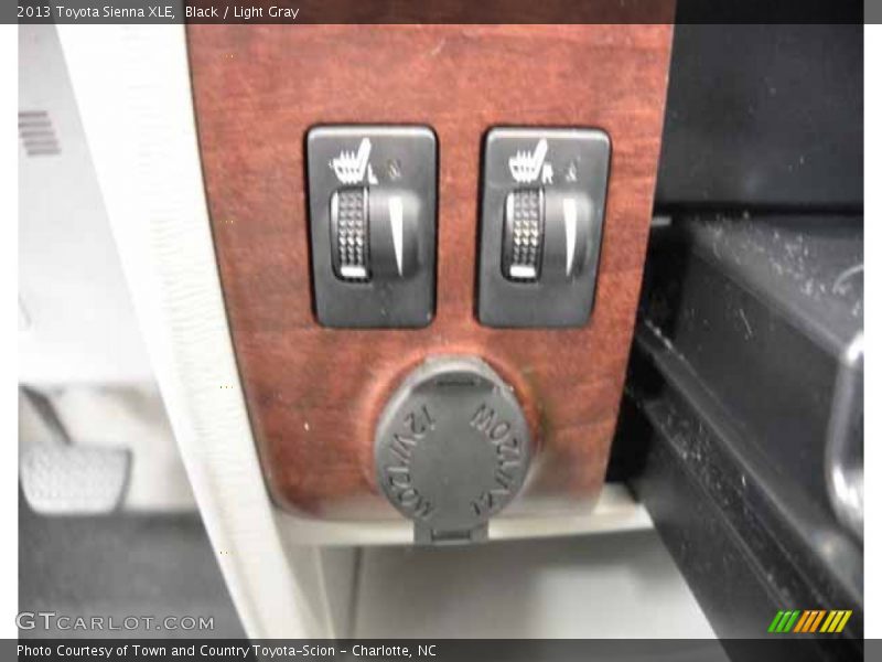 Black / Light Gray 2013 Toyota Sienna XLE