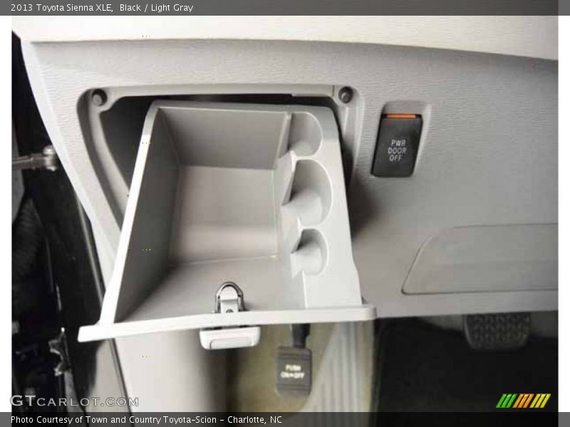 Black / Light Gray 2013 Toyota Sienna XLE