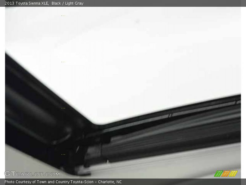 Black / Light Gray 2013 Toyota Sienna XLE