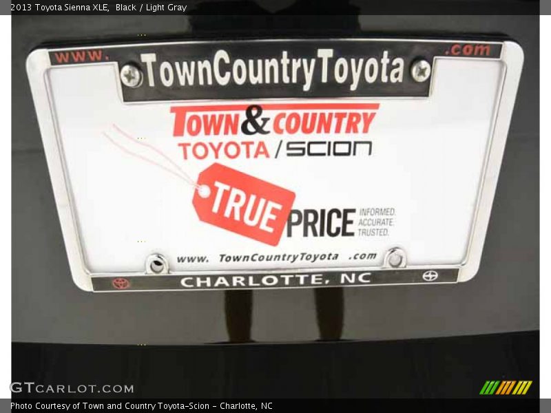 Black / Light Gray 2013 Toyota Sienna XLE