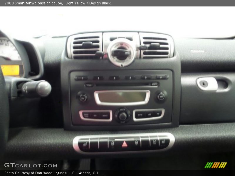 Light Yellow / Design Black 2008 Smart fortwo passion coupe