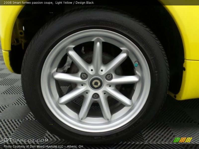 Light Yellow / Design Black 2008 Smart fortwo passion coupe