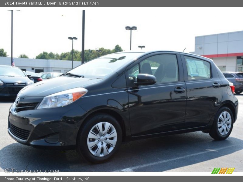 Black Sand Pearl / Ash 2014 Toyota Yaris LE 5 Door