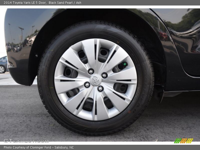 Black Sand Pearl / Ash 2014 Toyota Yaris LE 5 Door