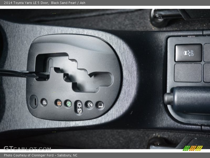 Black Sand Pearl / Ash 2014 Toyota Yaris LE 5 Door