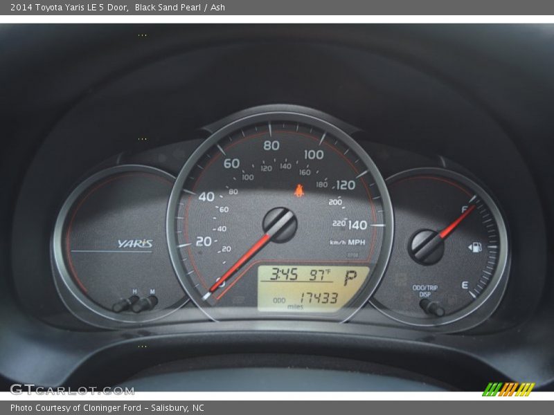 Black Sand Pearl / Ash 2014 Toyota Yaris LE 5 Door