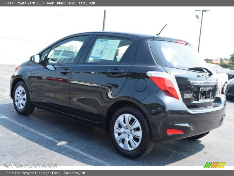 Black Sand Pearl / Ash 2014 Toyota Yaris LE 5 Door