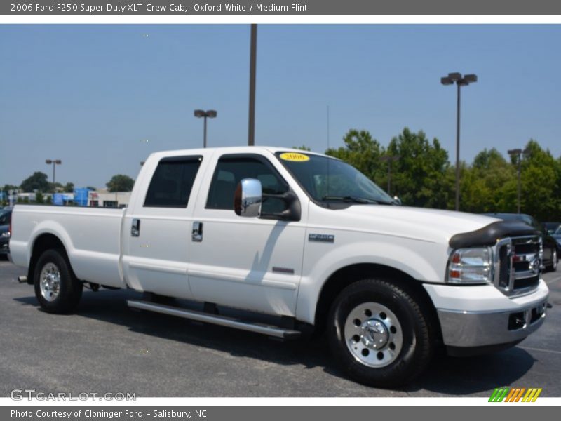 Oxford White / Medium Flint 2006 Ford F250 Super Duty XLT Crew Cab