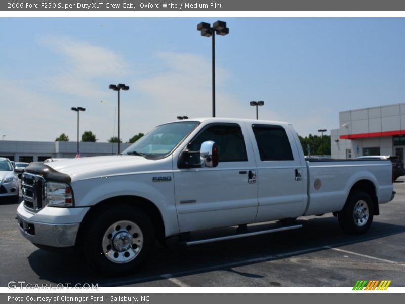 Oxford White / Medium Flint 2006 Ford F250 Super Duty XLT Crew Cab