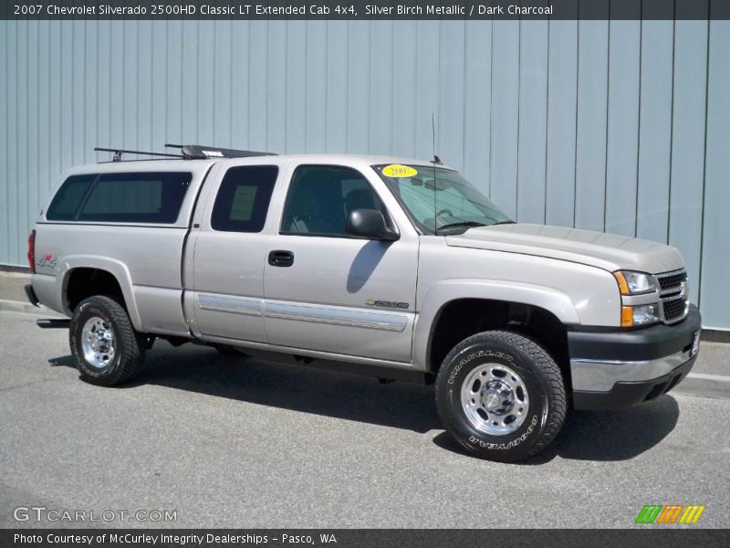 Silver Birch Metallic / Dark Charcoal 2007 Chevrolet Silverado 2500HD Classic LT Extended Cab 4x4